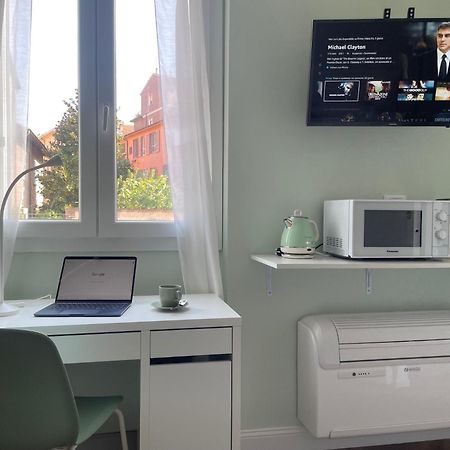 Monolocale Salvia Self Check In Apartment Pavia Exterior photo